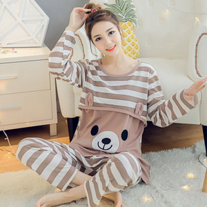 Pijamale de dama cu diferite aplicatii