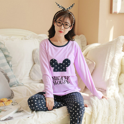 Pijamale de dama cu diferite aplicatii