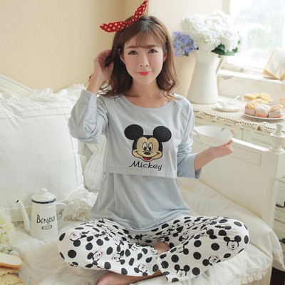 Pijamale de dama cu diferite aplicatii