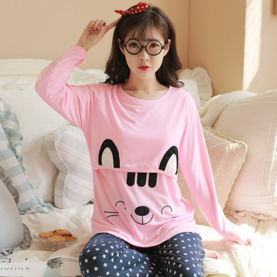 Pijamale de dama cu diferite aplicatii