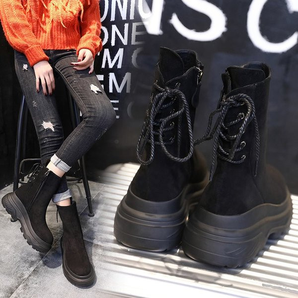 Cizme de dama din piele intoarsa cu talpa groasa si sireturi