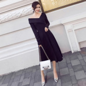 Rochie elegantă de damă cu mâneci lungi de culoare neagră