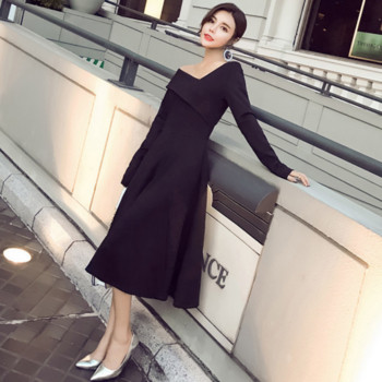 Rochie elegantă de damă cu mâneci lungi de culoare neagră