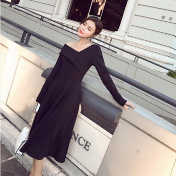 Rochie elegantă de damă cu mâneci lungi de culoare neagră