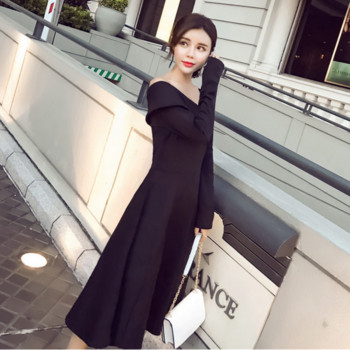 Rochie elegantă de damă cu mâneci lungi de culoare neagră