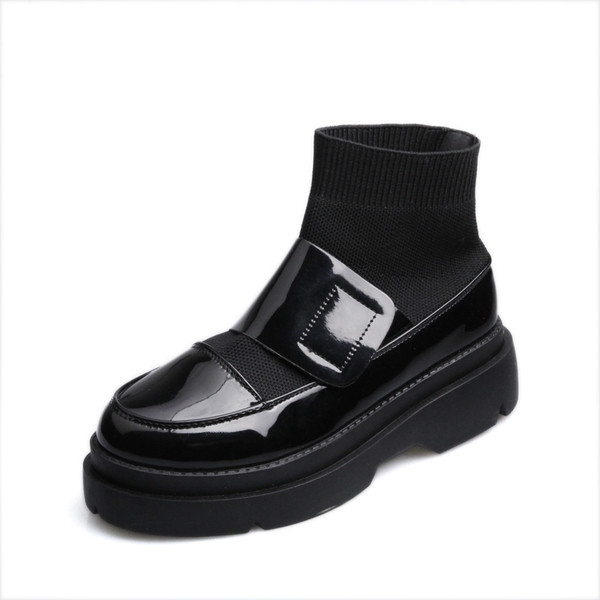 Cizme moderne de dama din piele lacuita de culoare neagra