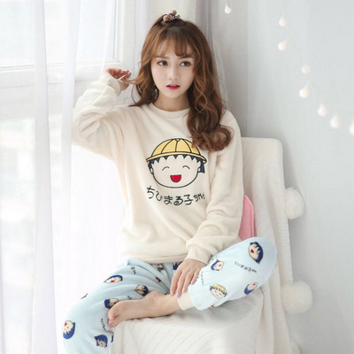 Pijamale din doua piese in mai multe modele pentru barbati si femei