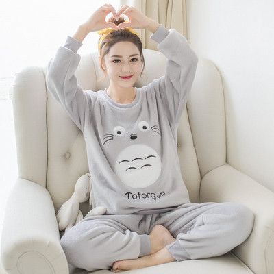 Pijamale din doua piese in mai multe modele pentru barbati si femei