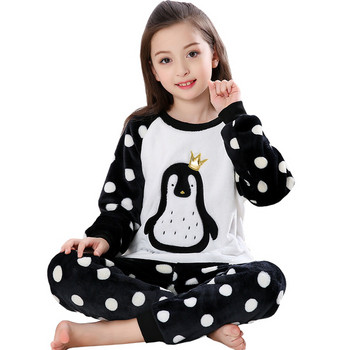 Детска пижама за момичета с апликации