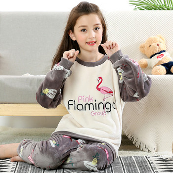 Детска пижама за момичета с апликации