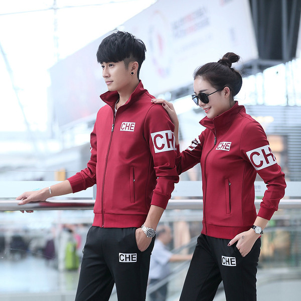 Set sport pentru bărbați cu inscripții în trei culori