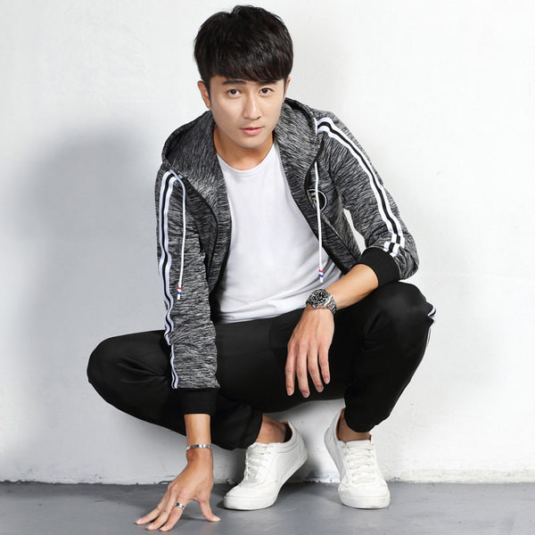 Set sport pentru bărbați din două părți - hanorac cu glugă și pantaloni cu margine laterală