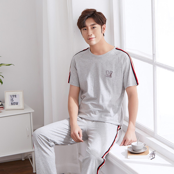 Pijamale bărbați în două modele - Tricou cu mâneci scurte și pantaloni lungi