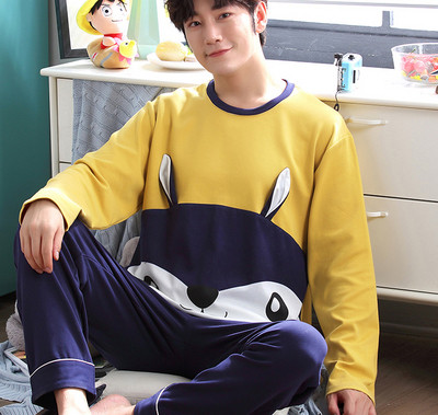 Pijama din doua piese cu aplicatie in mai multe culori