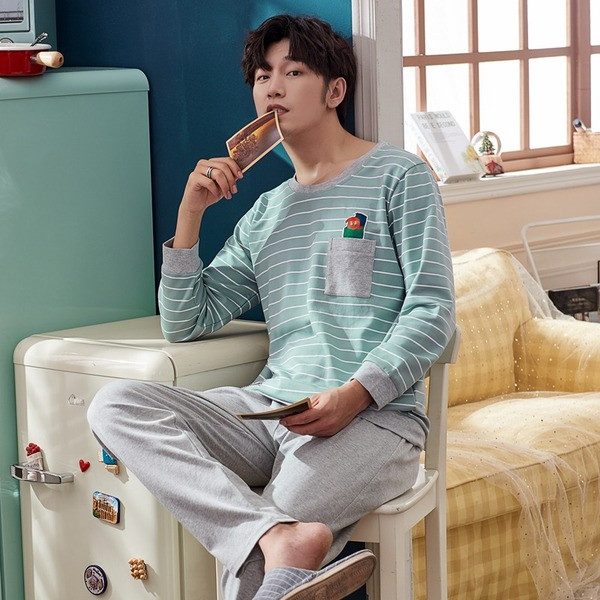 Pijamale bărbați din două piese în mai multe modele cu broderie, mâneci și imprimeu