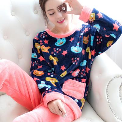 Pijamale de dama cu husa moale in mai multe modele