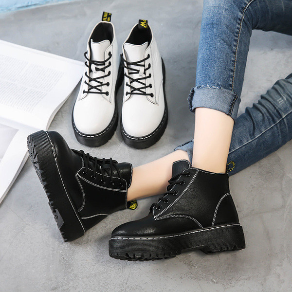 Ghete de dama moderne cu talpa groasa in doua culori