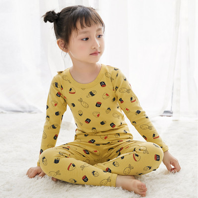 Pijamale copii pentru fete cu diferite aplicatii