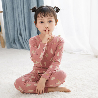 Pijamale copii pentru fete cu diferite aplicatii