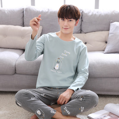 Ανδρικές πιτζάμες σε διάφορα χρώματα και μοτίβα