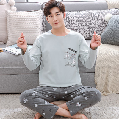 Ανδρικές πιτζάμες σε διάφορα χρώματα και μοτίβα