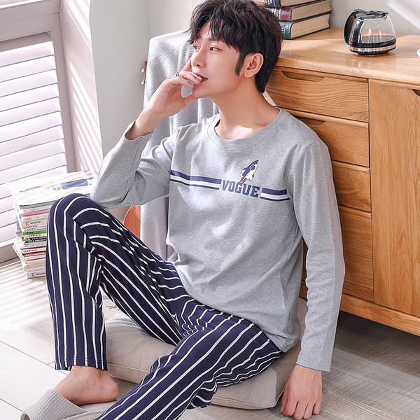 Ανδρικές πιτζάμες σε διάφορα χρώματα και μοτίβα