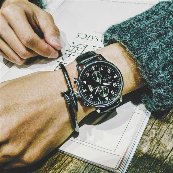 Ceas modern pentru bărbați în două culori