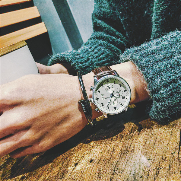 Ceas modern pentru bărbați în două culori