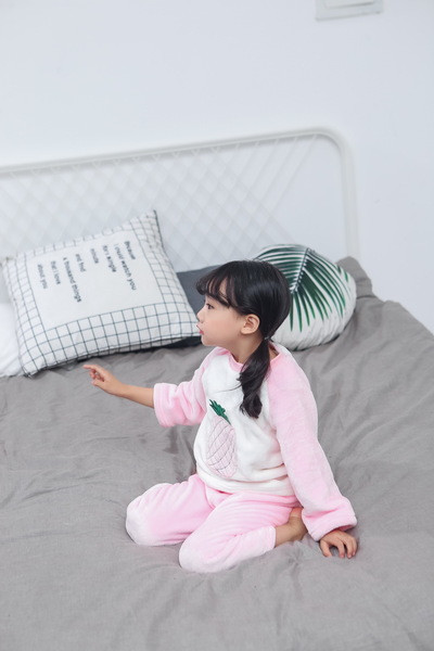 Pijamale moi pentru fete pentru copii in doua culori