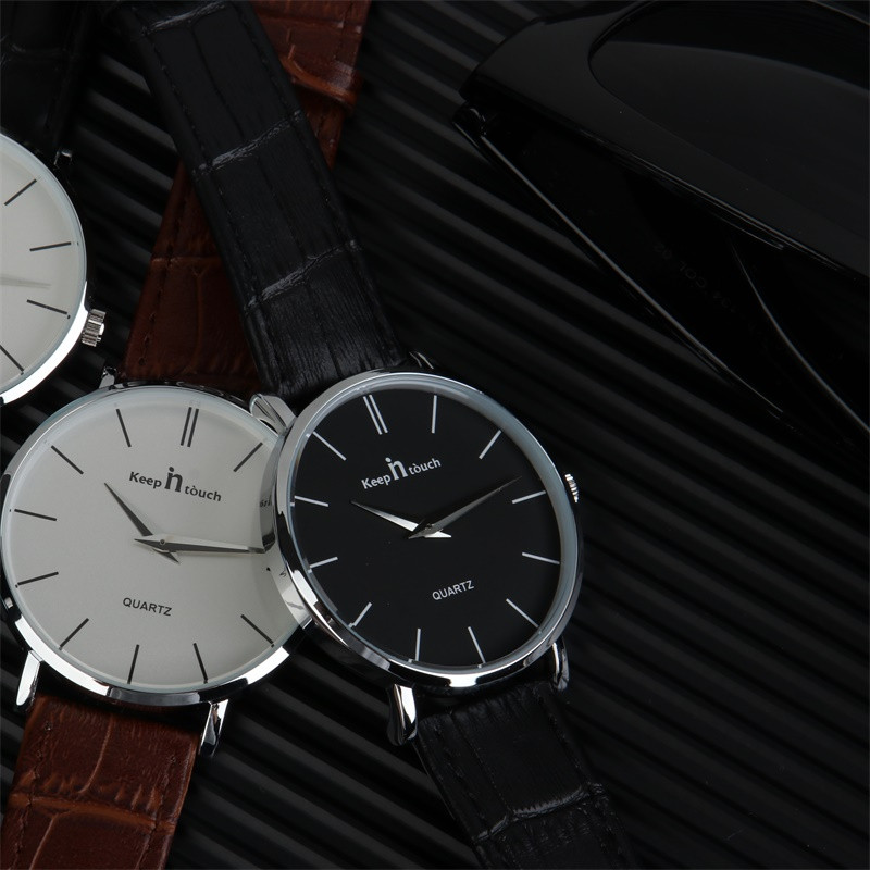 Ceas de zi cu zi pentru bărbați în trei culori