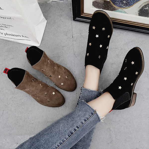 Ghete de dama moderne cu decor in doua culori