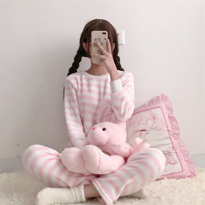 Pijamale de damă cu husă moale în patru culori