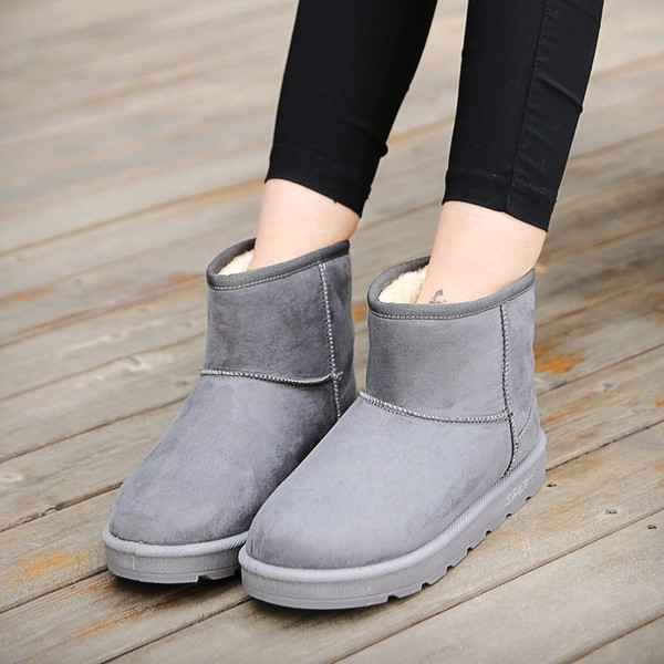 Cizme din piele intoarsa cu talpa in relief in diferite culori