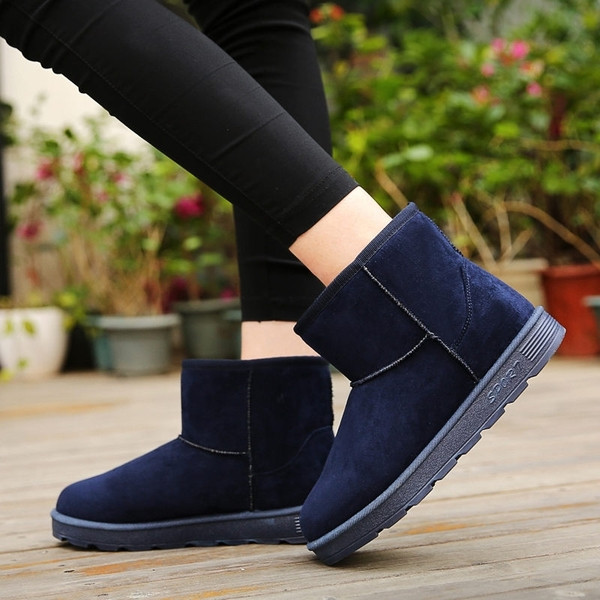 Cizme din piele intoarsa cu talpa in relief in diferite culori