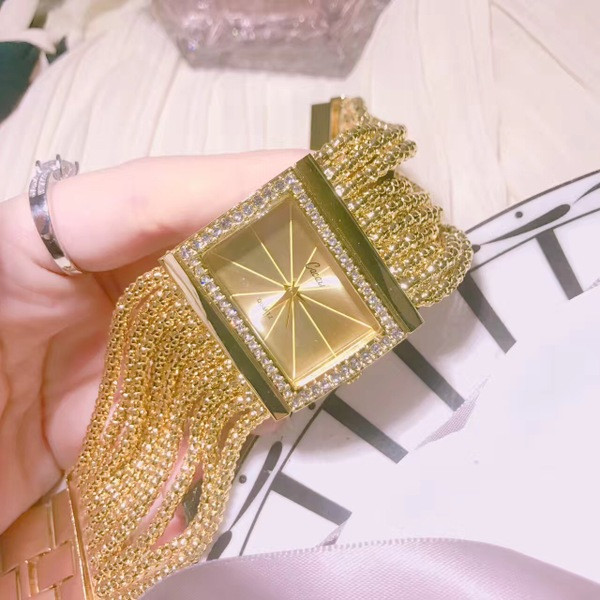 Ceas de dama elegant cu pietre decorative in mai multe culori