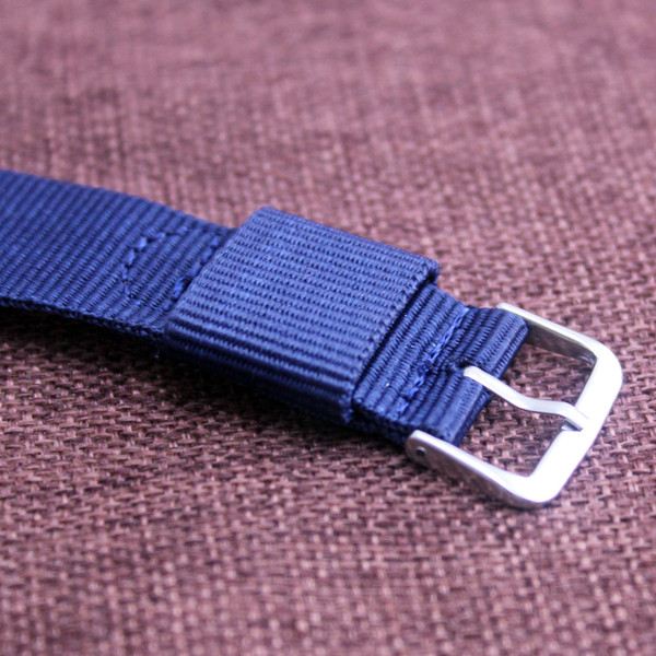 Ceas de bărbați potrivit pentru utilizarea de zi cu zi în mai multe culori