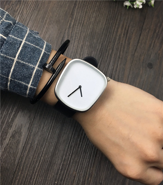 Ceas de bărbați actual în trei culori