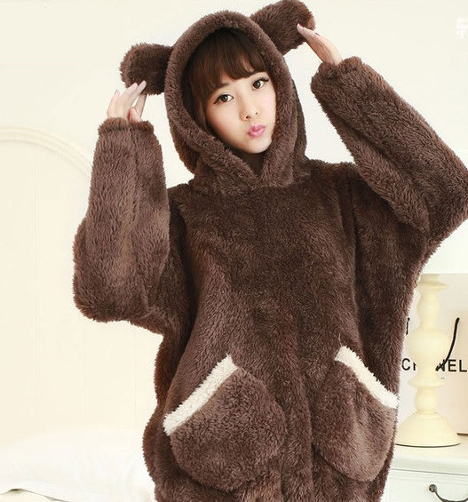 Pijamale moderne pentru femei cu glugă și elemente 3D - mai multe modele