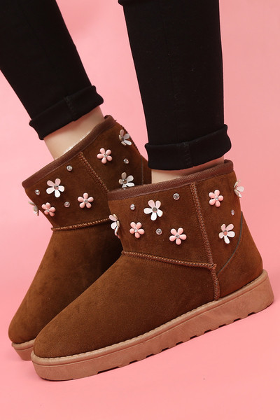 Μοντέρνες γυναικείες μπότες με floral στοιχεία σε τρία χρώματα