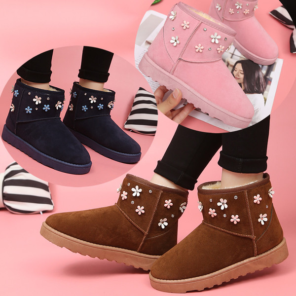 Μοντέρνες γυναικείες μπότες με floral στοιχεία σε τρία χρώματα