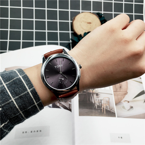 Ceas modern pentru bărbați în mai multe culori