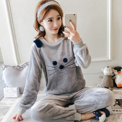 Pijamale de dama moderne in mai multe modele