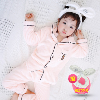 Детска пижама подходяща за момичета и момчета с меко покритие