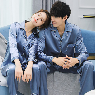 Pijamale pentru bărbați și femei în mai multe culori