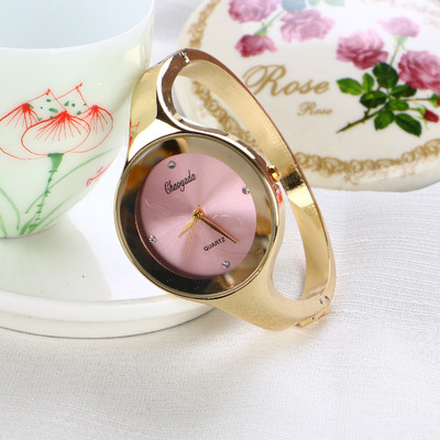 Нежен дамски часовник с кръгла форма в няколко цвята