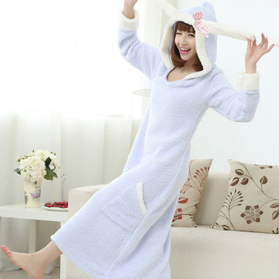 Γυναικείο νυχτικό με κουκούλα και τσέπες σε διάφορα μοντέλα