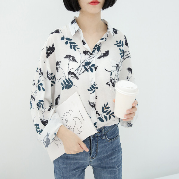 Модерна дамска риза с дълъг ръкав и флорални мотиви