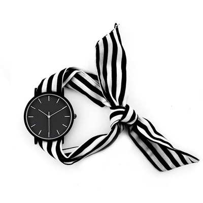 Μοντέρνο γυναικείο ρολόι σε πέντε χρώματα