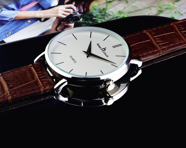 Κομψό ανδρικό ρολόι  σε τρία χρώματα