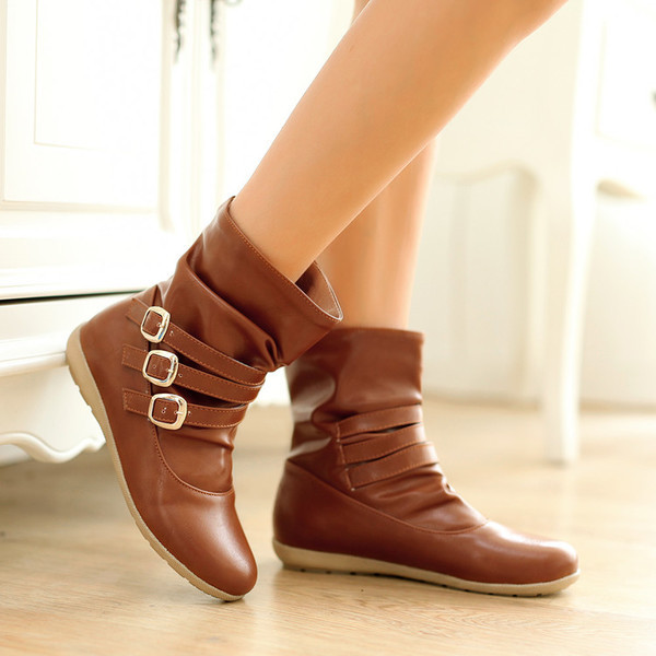 Μοντέρνες γυναικείες  μπότες με λουράκια σε τρία χρώματα